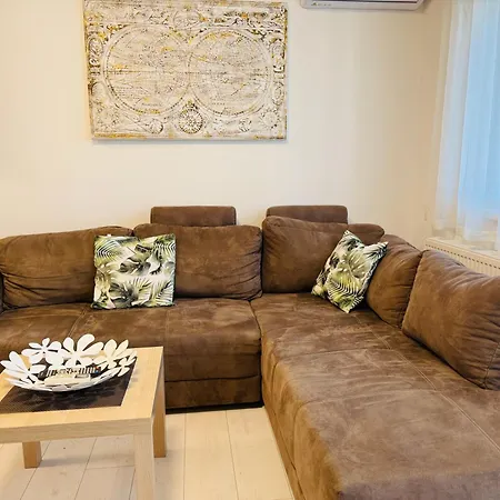Apartament Leda 1-2 Aranypart *