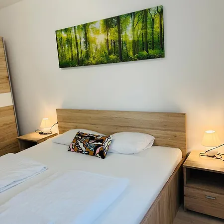 Léda 1-2 Aranypart Apartamento Siófok