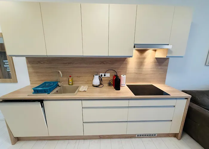 Leda 1-2 Aranypart Apartament