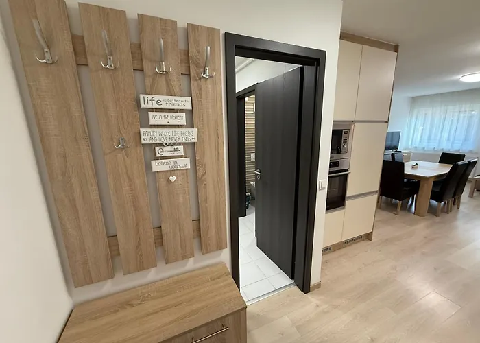 Leda 1-2 Aranypart Apartament Siófok