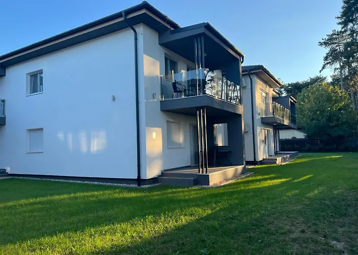 Leda 1-2 Aranypart Apartament