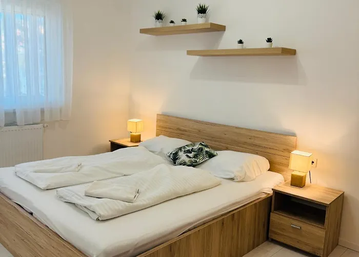 Apartman Léda 1-2 Aranypart Siófok